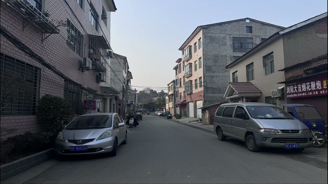 原官网商业街区更新视频中的原始现场街巷
